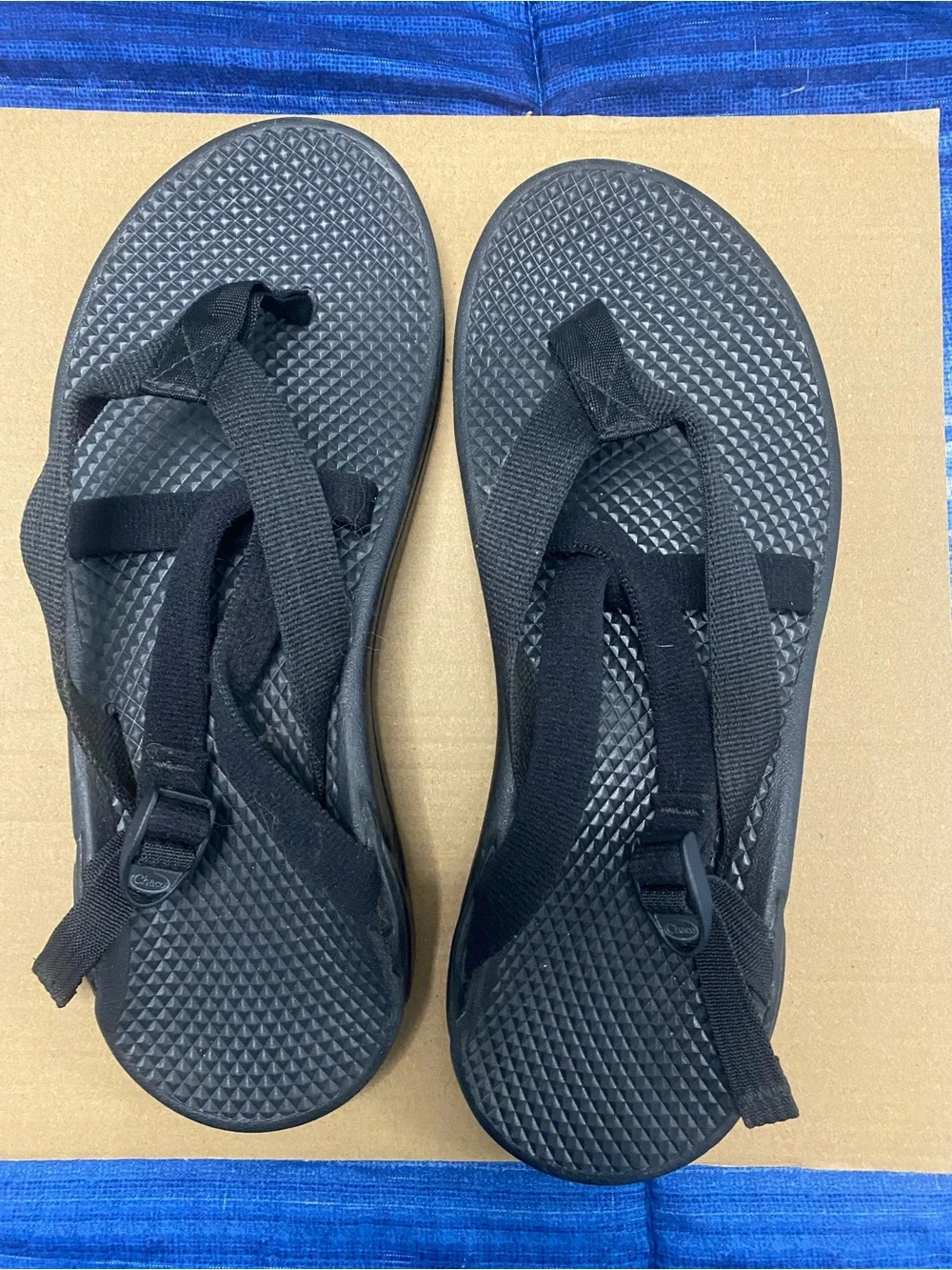Chaco women’s size 9 Black Strappy Sandals